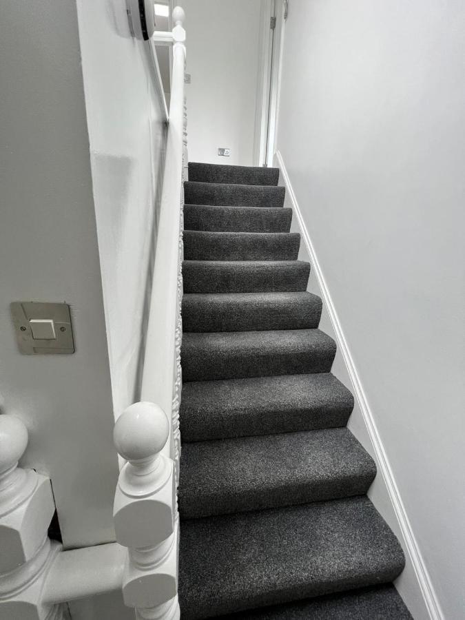 Lovely 2 Bedroom Flat With Roof Terrace In London Nw6 מראה חיצוני תמונה