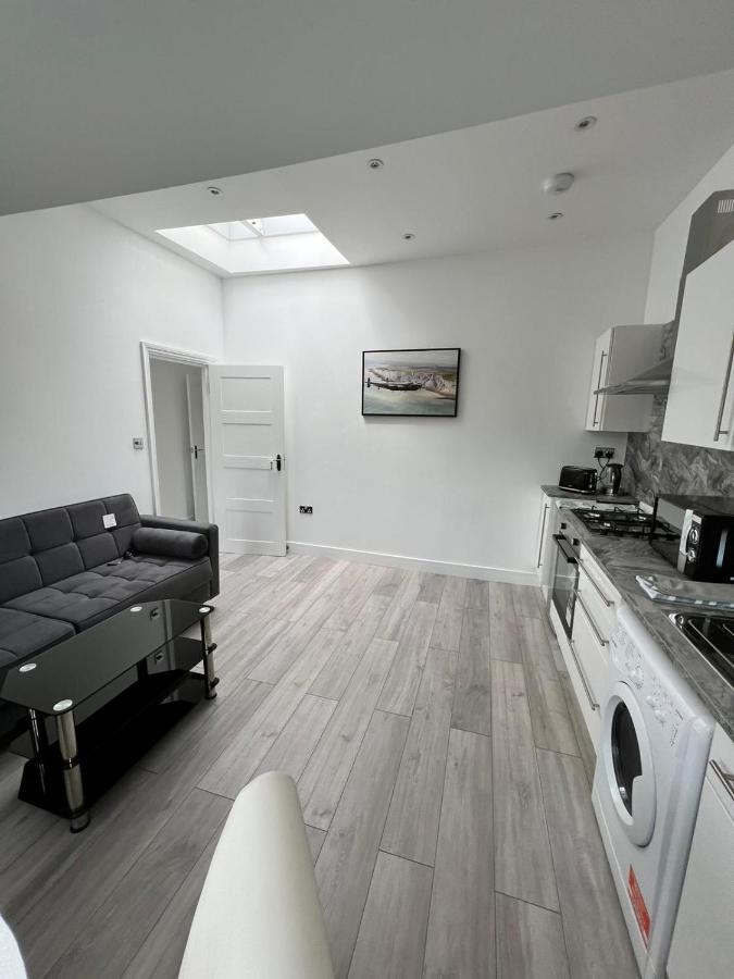 Lovely 2 Bedroom Flat With Roof Terrace In London Nw6 מראה חיצוני תמונה