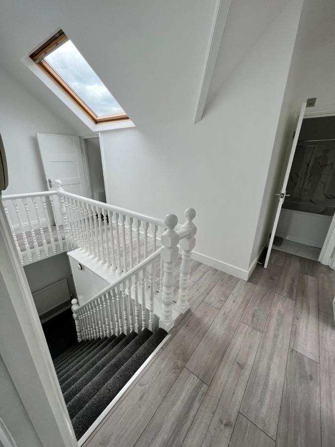 Lovely 2 Bedroom Flat With Roof Terrace In London Nw6 מראה חיצוני תמונה