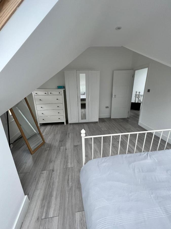 Lovely 2 Bedroom Flat With Roof Terrace In London Nw6 מראה חיצוני תמונה